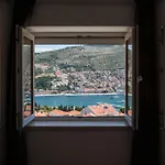 Curic Apartment *