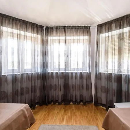 Curic * דוברובניק