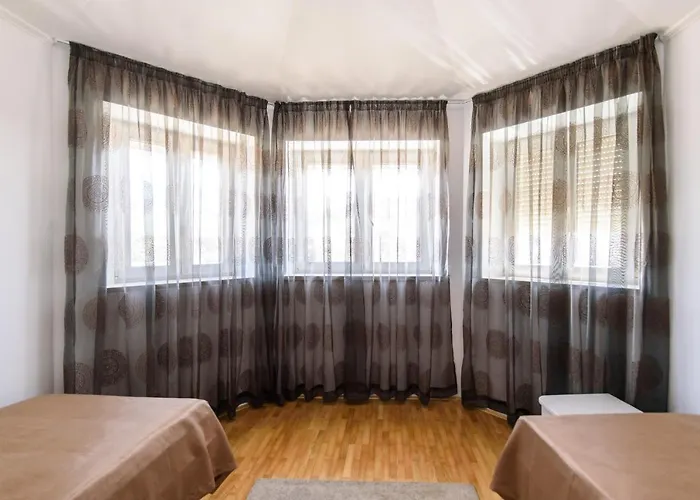 Curic * Ντουμπρόβνικ